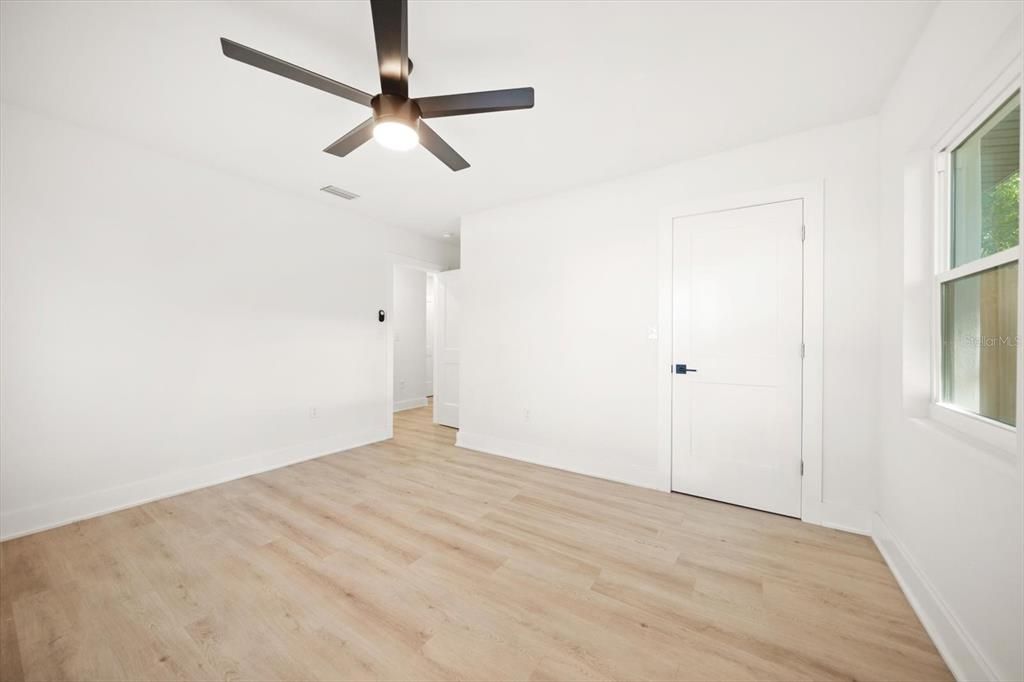 На продажу: $449,000 (3 спален, 2 ванн, 1222 Квадратных фут)