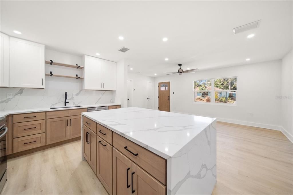 На продажу: $449,000 (3 спален, 2 ванн, 1222 Квадратных фут)