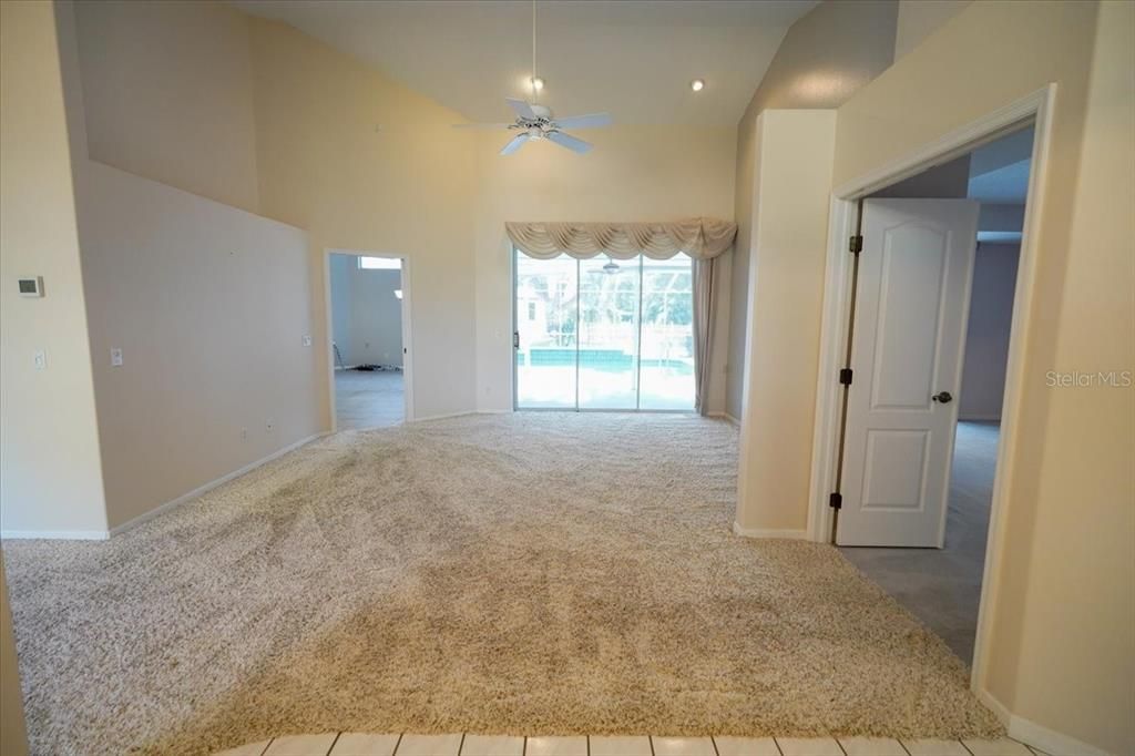 待售: $375,000 (3 贝兹, 2 浴室, 2554 平方英尺)