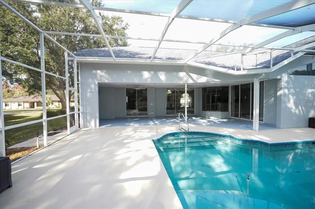 待售: $375,000 (3 贝兹, 2 浴室, 2554 平方英尺)