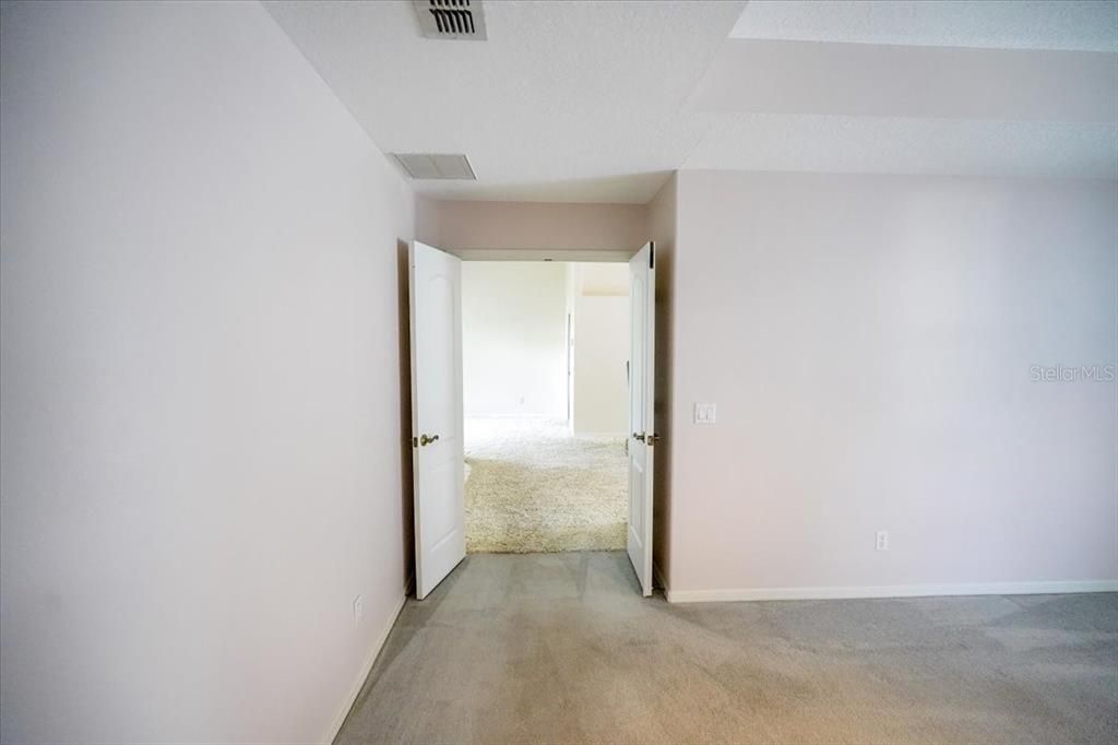 待售: $375,000 (3 贝兹, 2 浴室, 2554 平方英尺)