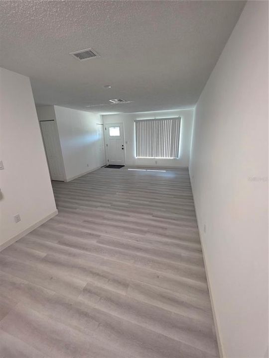 出租: $3,000 (4 贝兹, 2 浴室, 1332 平方英尺)