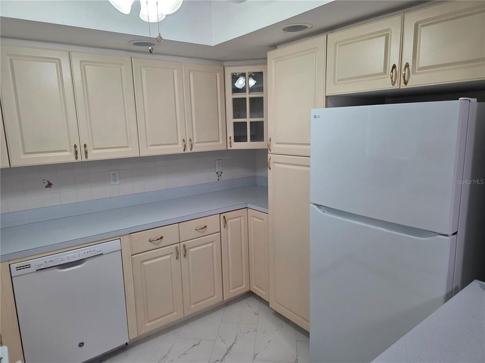 出租: $3,000 (4 贝兹, 2 浴室, 1332 平方英尺)