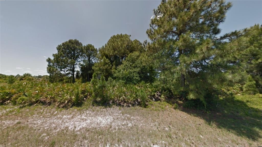 For Sale: $25,000 (0.26 acres)