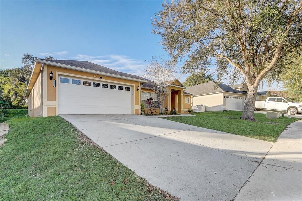 En Venta: $369,995 (4 camas, 2 baños, 1912 Pies cuadrados)