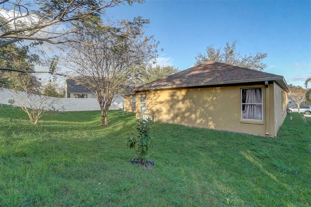 En Venta: $369,995 (4 camas, 2 baños, 1912 Pies cuadrados)