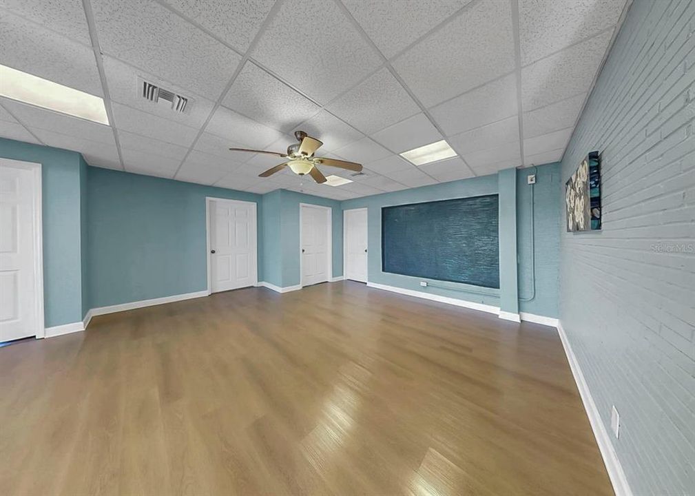 For Sale: $779,000 (5 beds, 4 baths, 1748 Square Feet)