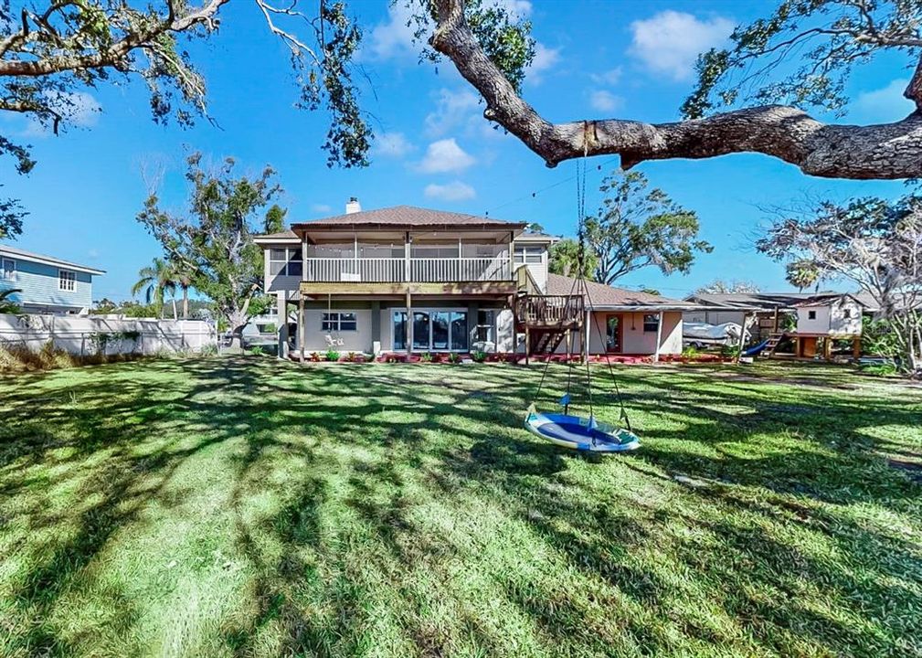 For Sale: $779,000 (5 beds, 4 baths, 1748 Square Feet)