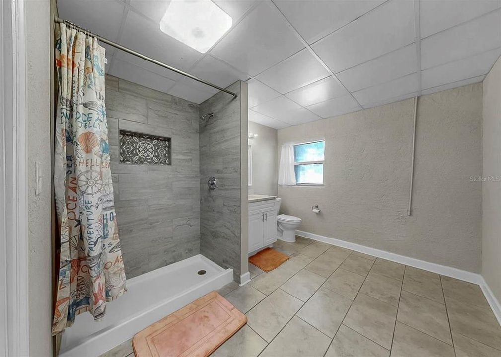 For Sale: $779,000 (5 beds, 4 baths, 1748 Square Feet)