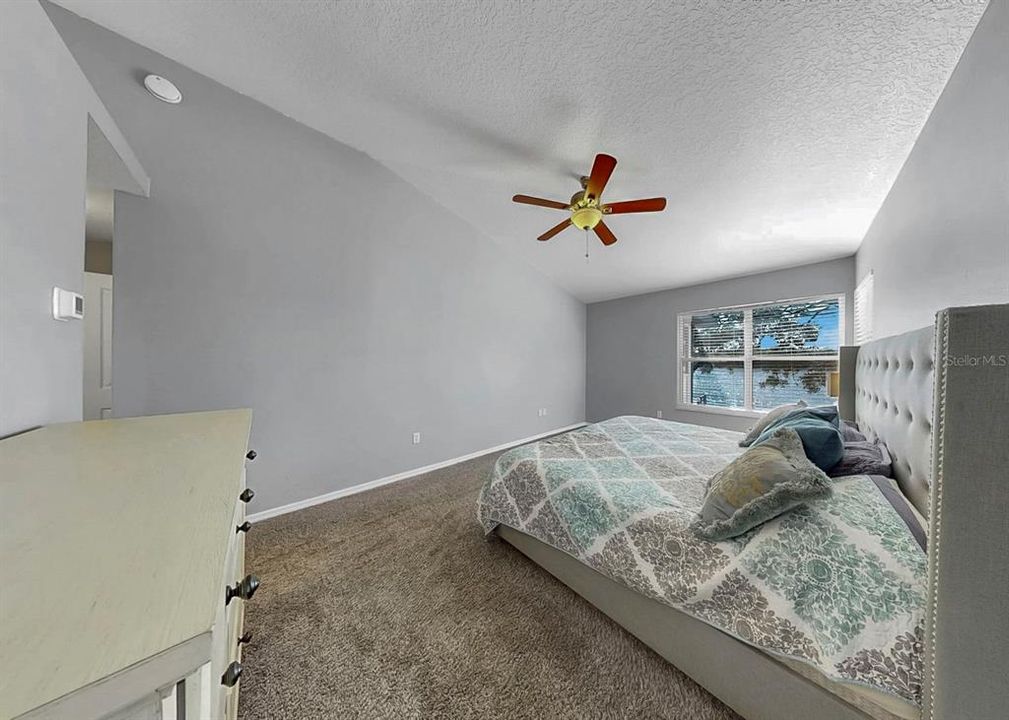 For Sale: $779,000 (5 beds, 4 baths, 1748 Square Feet)