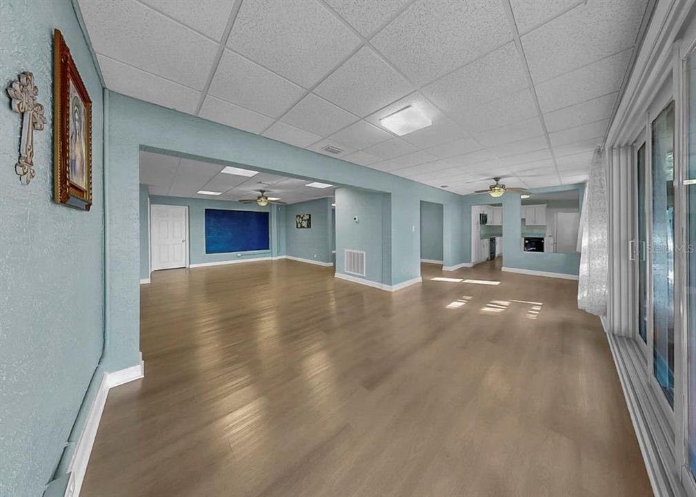 For Sale: $779,000 (5 beds, 4 baths, 1748 Square Feet)