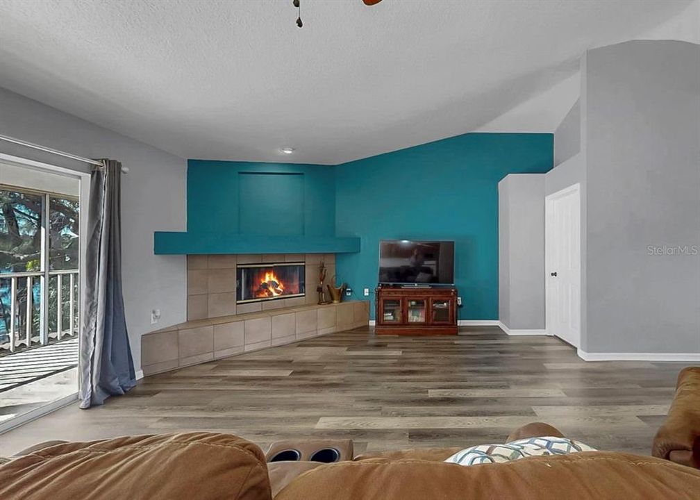 For Sale: $779,000 (5 beds, 4 baths, 1748 Square Feet)