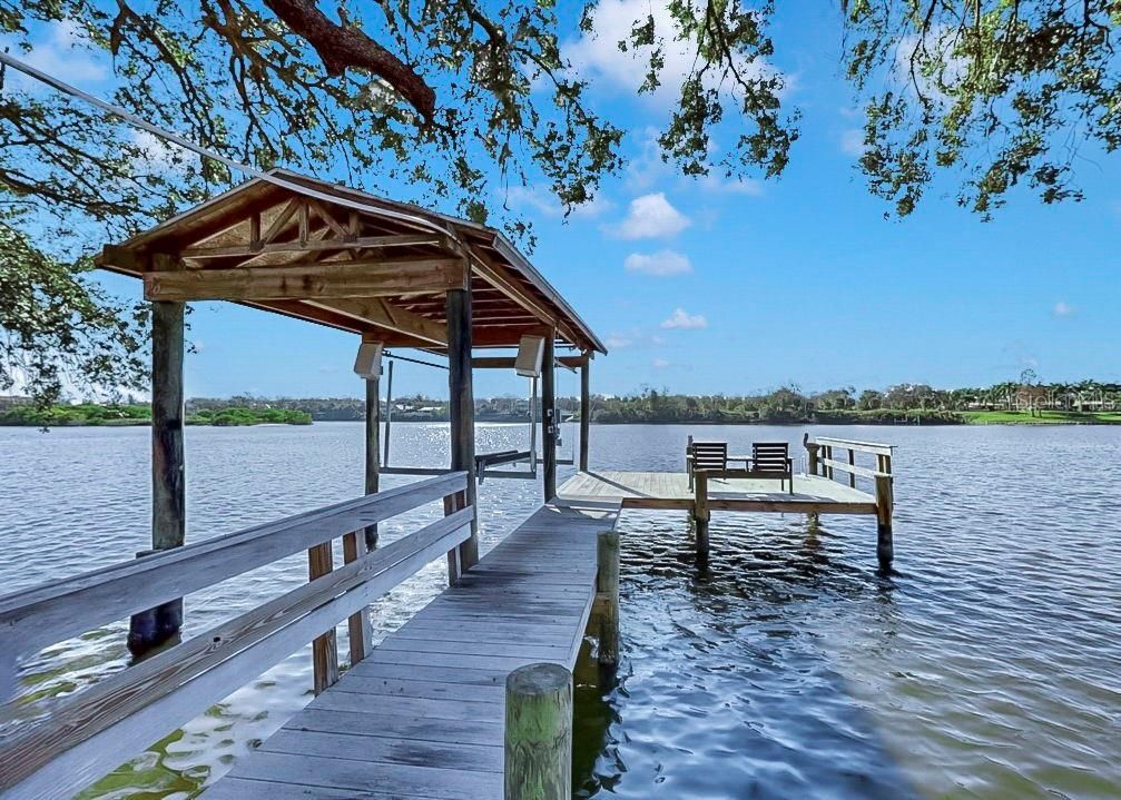 For Sale: $779,000 (5 beds, 4 baths, 1748 Square Feet)