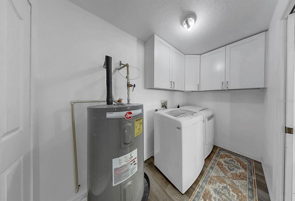 For Sale: $779,000 (5 beds, 4 baths, 1748 Square Feet)