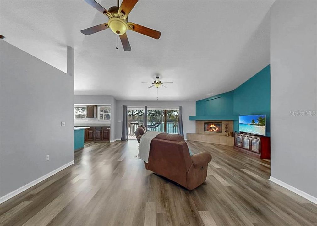 For Sale: $779,000 (5 beds, 4 baths, 1748 Square Feet)