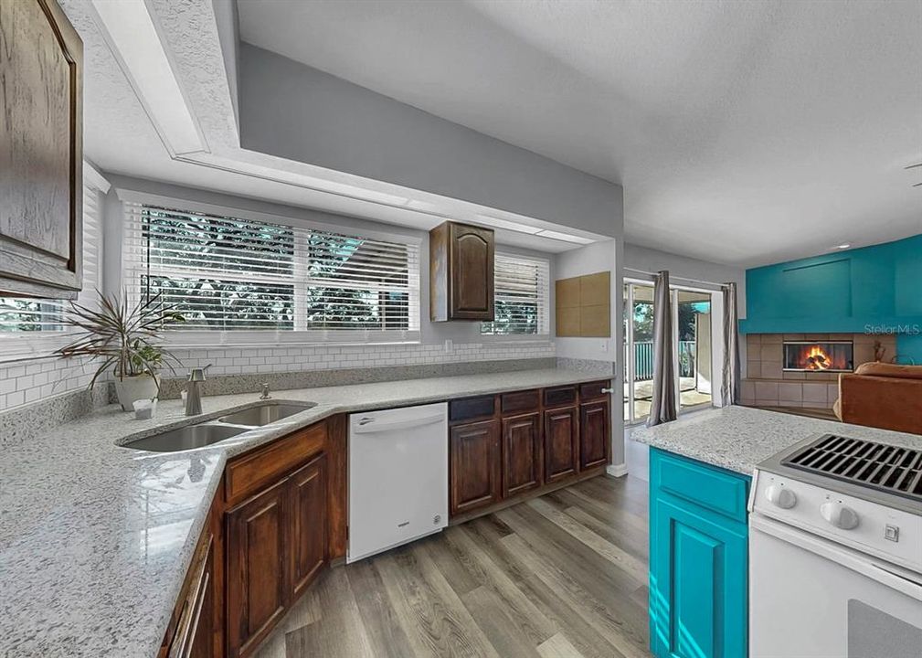 For Sale: $779,000 (5 beds, 4 baths, 1748 Square Feet)