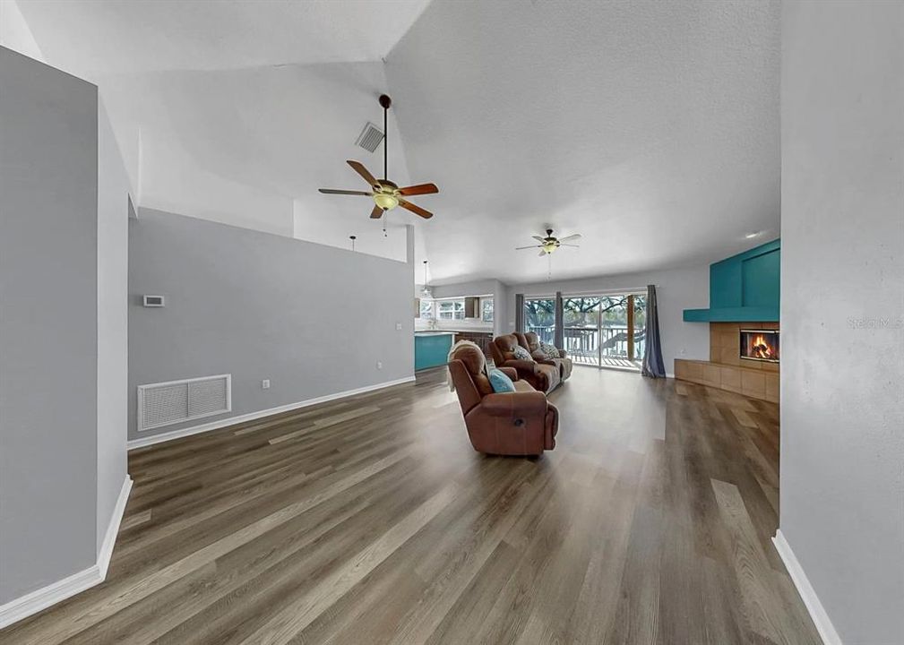 For Sale: $779,000 (5 beds, 4 baths, 1748 Square Feet)