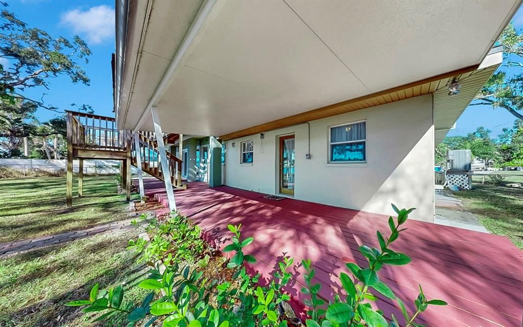 For Sale: $779,000 (5 beds, 4 baths, 1748 Square Feet)