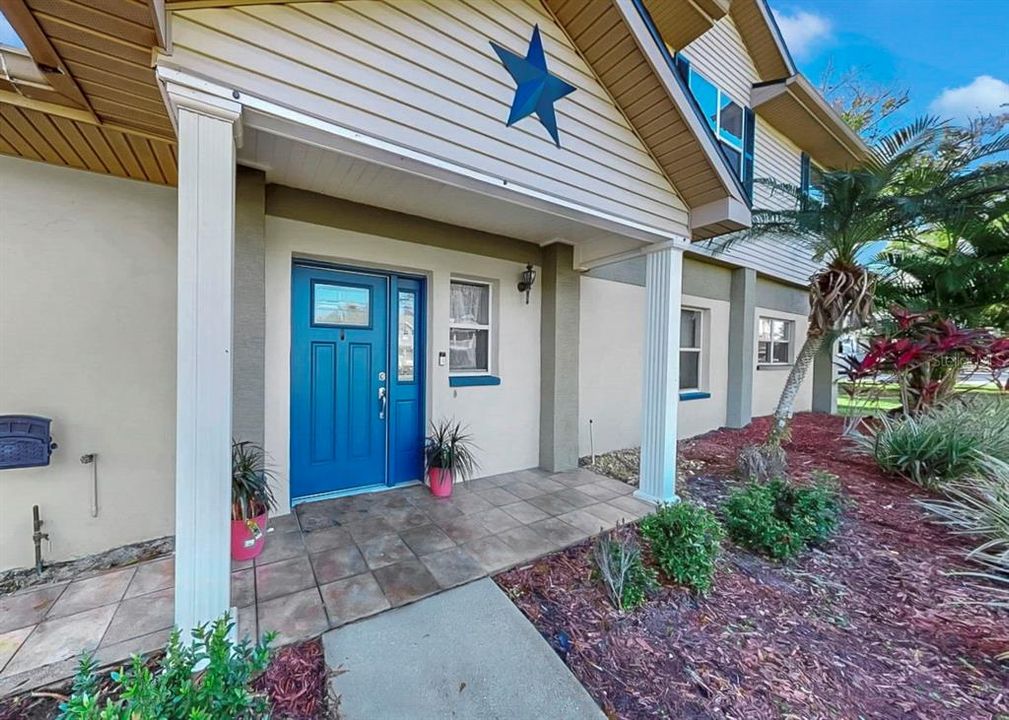 For Sale: $779,000 (5 beds, 4 baths, 1748 Square Feet)