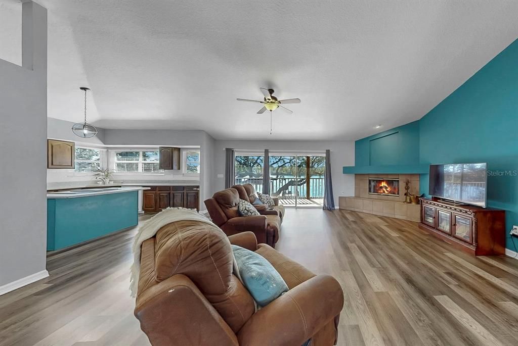 For Sale: $779,000 (5 beds, 4 baths, 1748 Square Feet)