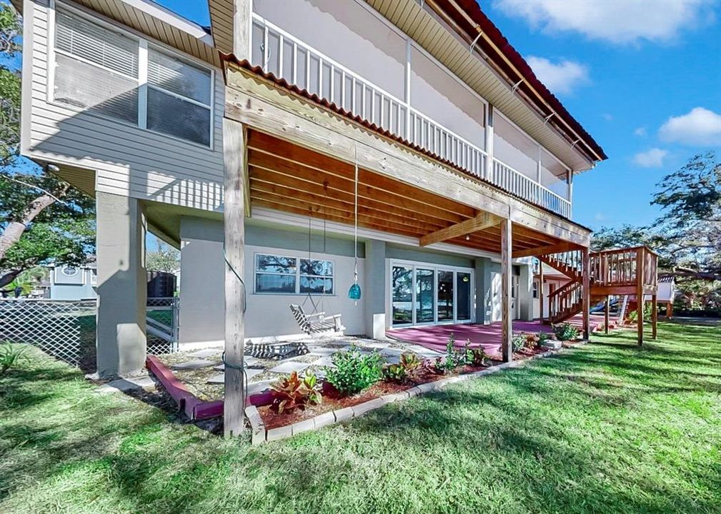 For Sale: $779,000 (5 beds, 4 baths, 1748 Square Feet)