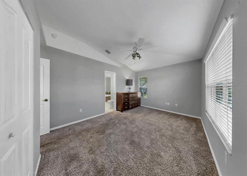 For Sale: $779,000 (5 beds, 4 baths, 1748 Square Feet)