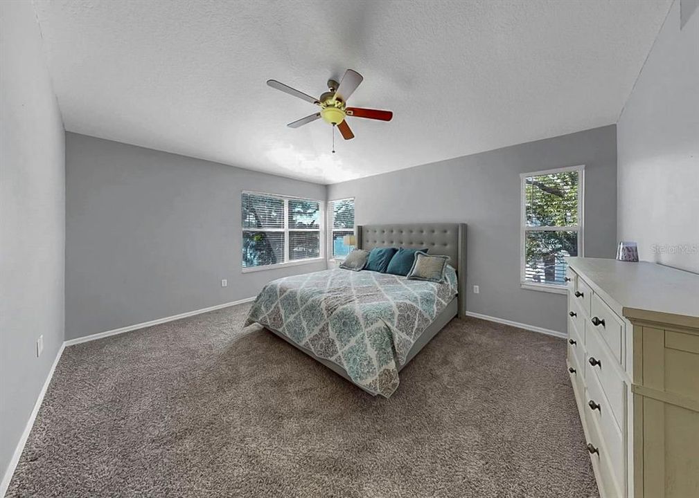 For Sale: $779,000 (5 beds, 4 baths, 1748 Square Feet)