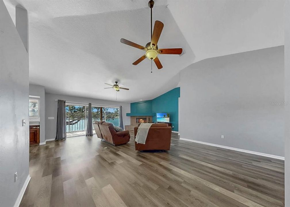 For Sale: $779,000 (5 beds, 4 baths, 1748 Square Feet)