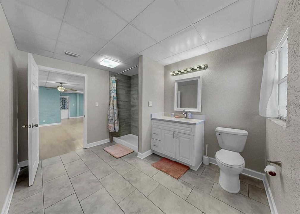 For Sale: $779,000 (5 beds, 4 baths, 1748 Square Feet)