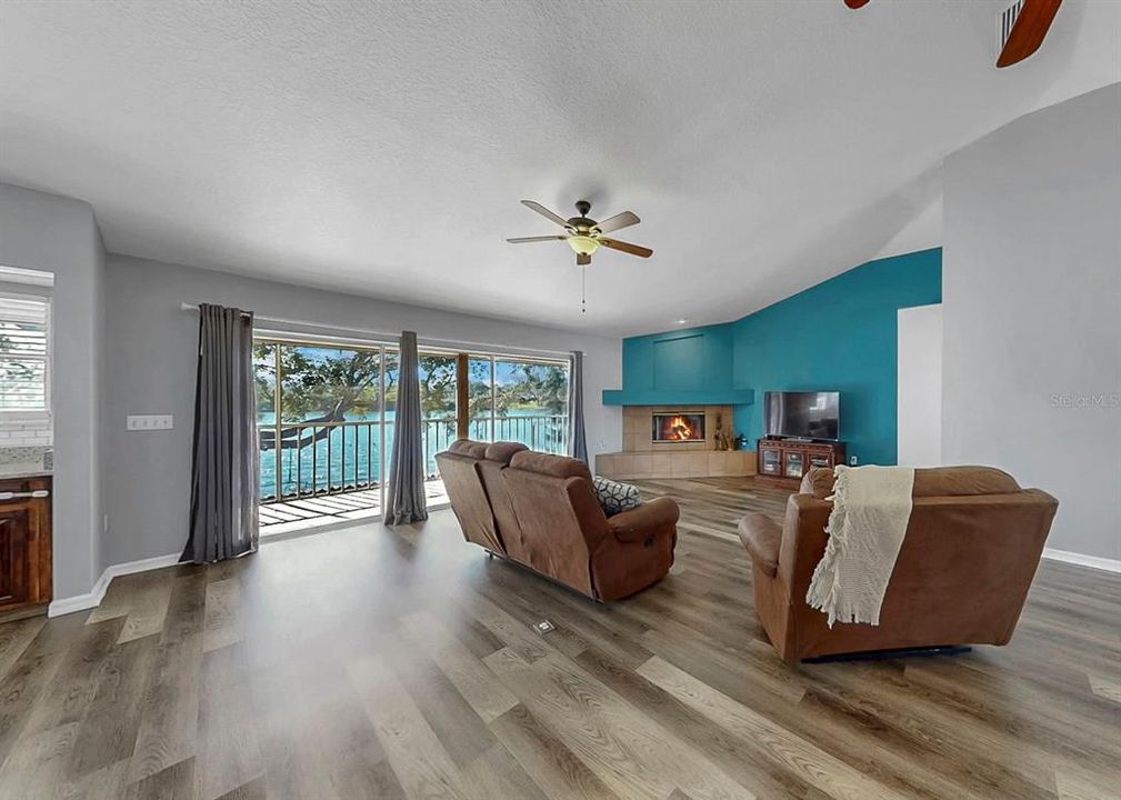 For Sale: $779,000 (5 beds, 4 baths, 1748 Square Feet)