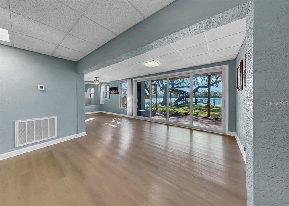 For Sale: $779,000 (5 beds, 4 baths, 1748 Square Feet)