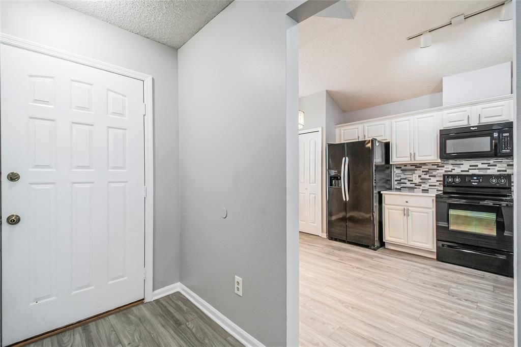 En Renta: $3,000 (3 camas, 2 baños, 1943 Pies cuadrados)