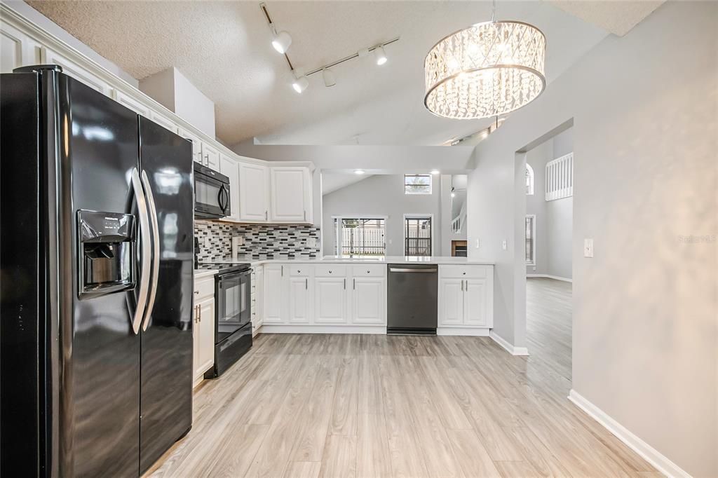 En Renta: $3,000 (3 camas, 2 baños, 1943 Pies cuadrados)