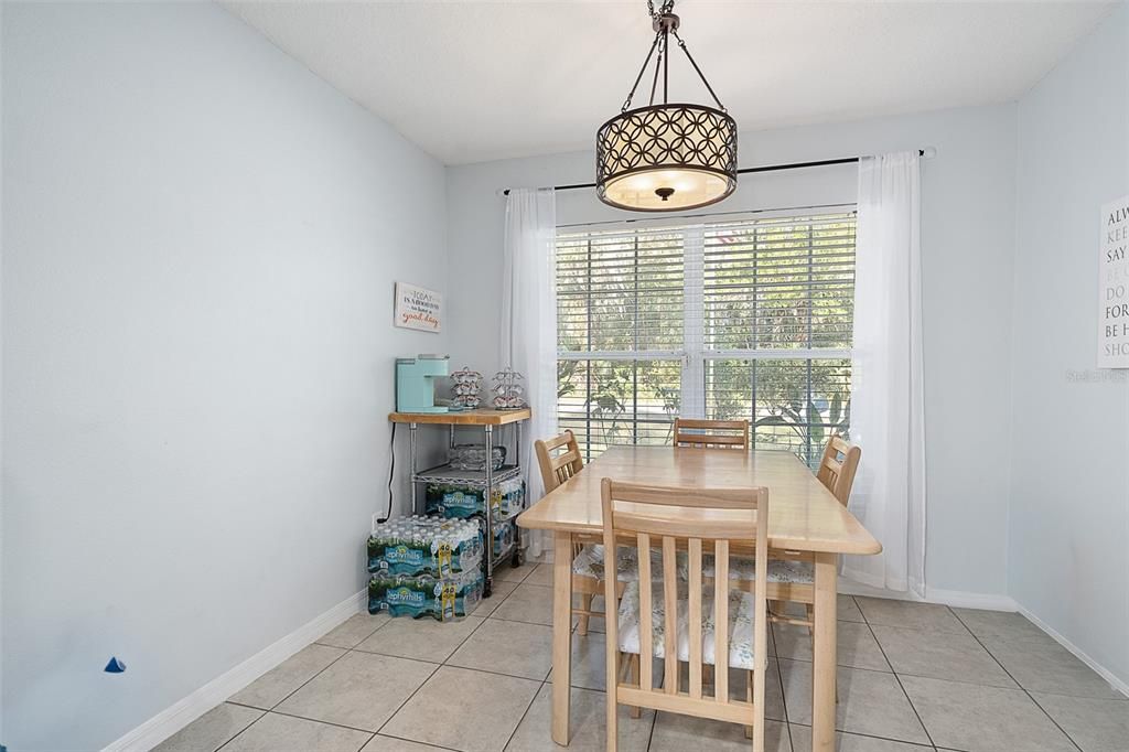 待售: $341,999 (3 贝兹, 2 浴室, 1404 平方英尺)