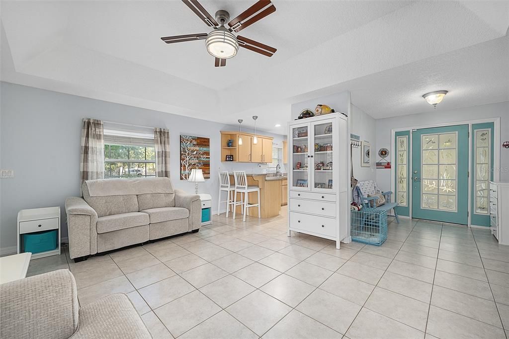 待售: $341,999 (3 贝兹, 2 浴室, 1404 平方英尺)