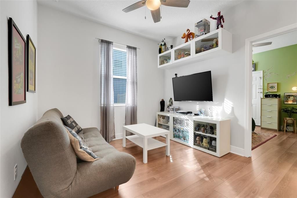 На продажу: $439,999 (3 спален, 2 ванн, 1710 Квадратных фут)