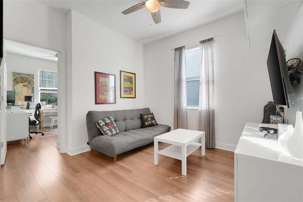 На продажу: $439,999 (3 спален, 2 ванн, 1710 Квадратных фут)