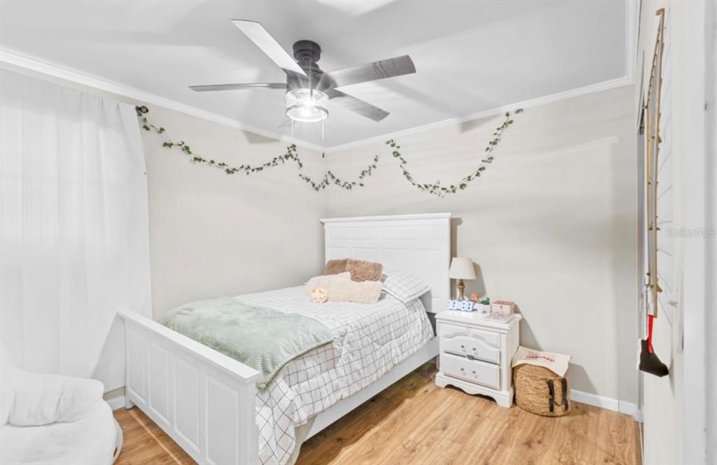 待售: $450,000 (4 贝兹, 2 浴室, 1632 平方英尺)