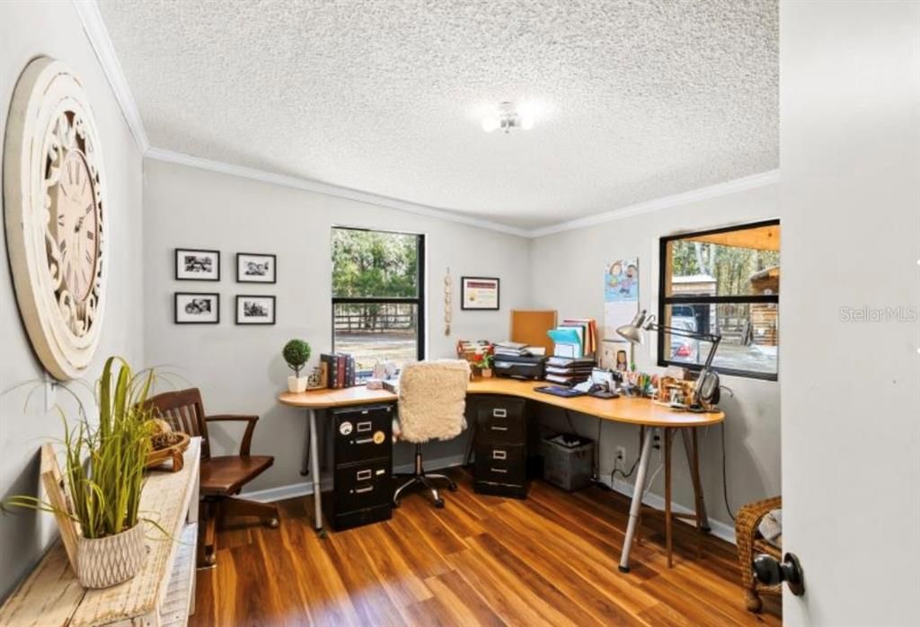 待售: $450,000 (4 贝兹, 2 浴室, 1632 平方英尺)