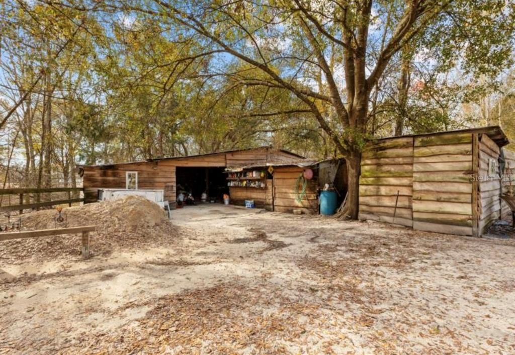 待售: $450,000 (4 贝兹, 2 浴室, 1632 平方英尺)