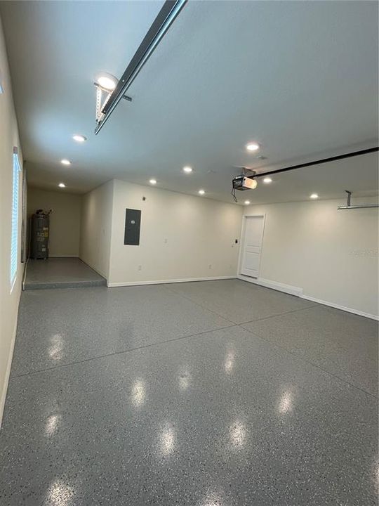 For Rent: $2,850 (4 beds, 2 baths, 2305 Square Feet)