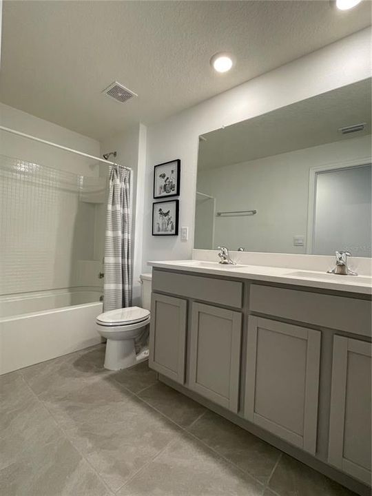 For Rent: $2,850 (4 beds, 2 baths, 2305 Square Feet)