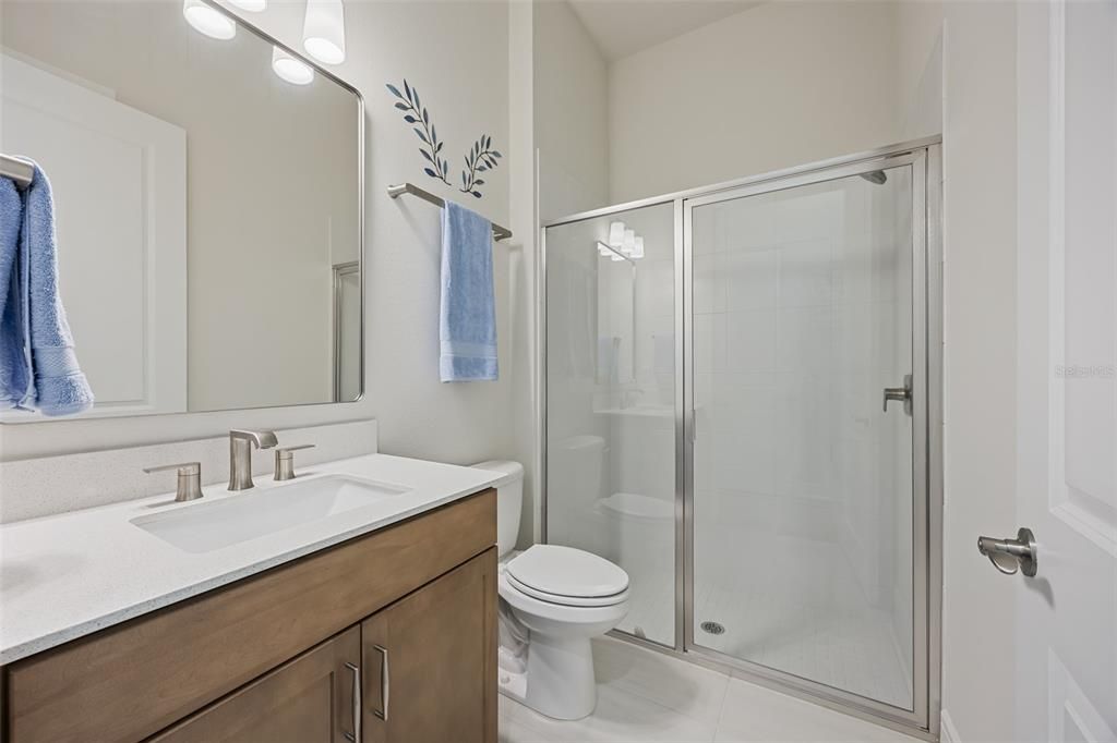 En Venta: $759,000 (3 camas, 3 baños, 2483 Pies cuadrados)