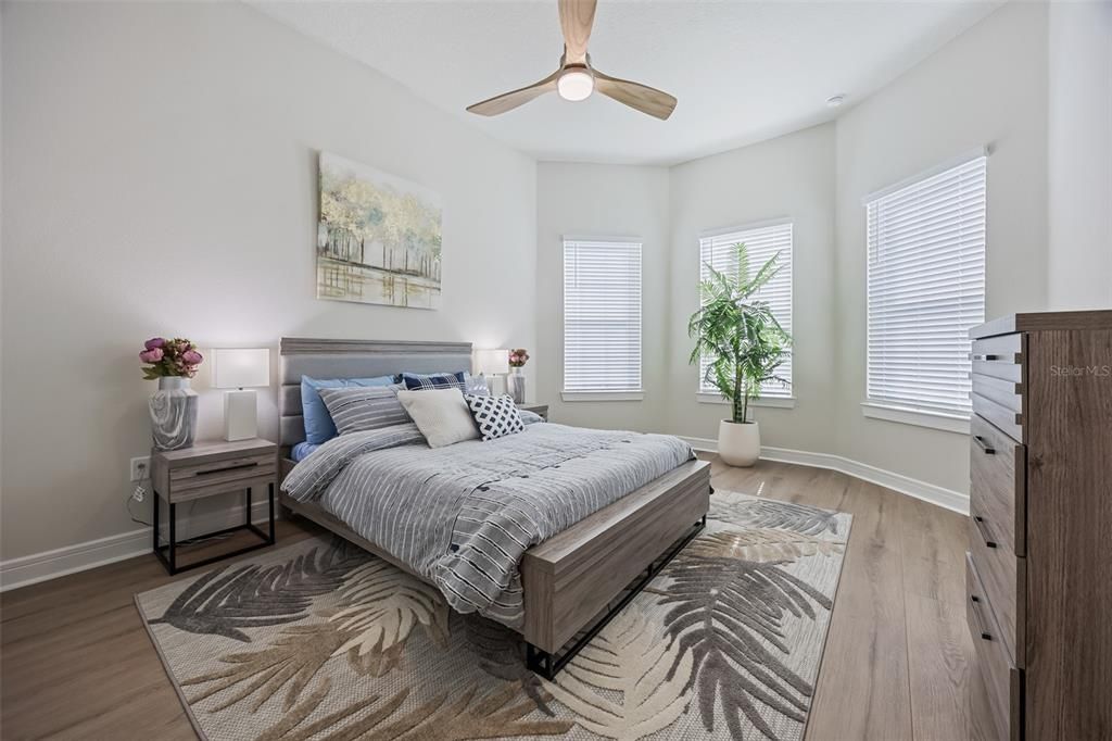 En Venta: $759,000 (3 camas, 3 baños, 2483 Pies cuadrados)