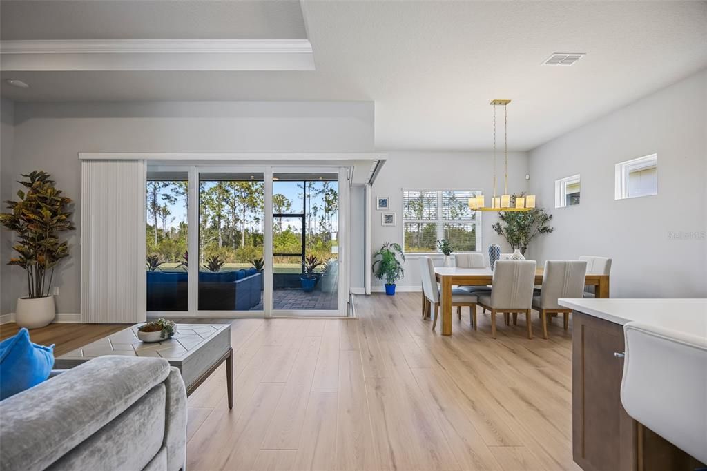 En Venta: $759,000 (3 camas, 3 baños, 2483 Pies cuadrados)