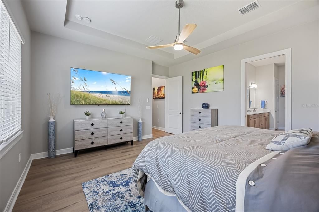 En Venta: $759,000 (3 camas, 3 baños, 2483 Pies cuadrados)