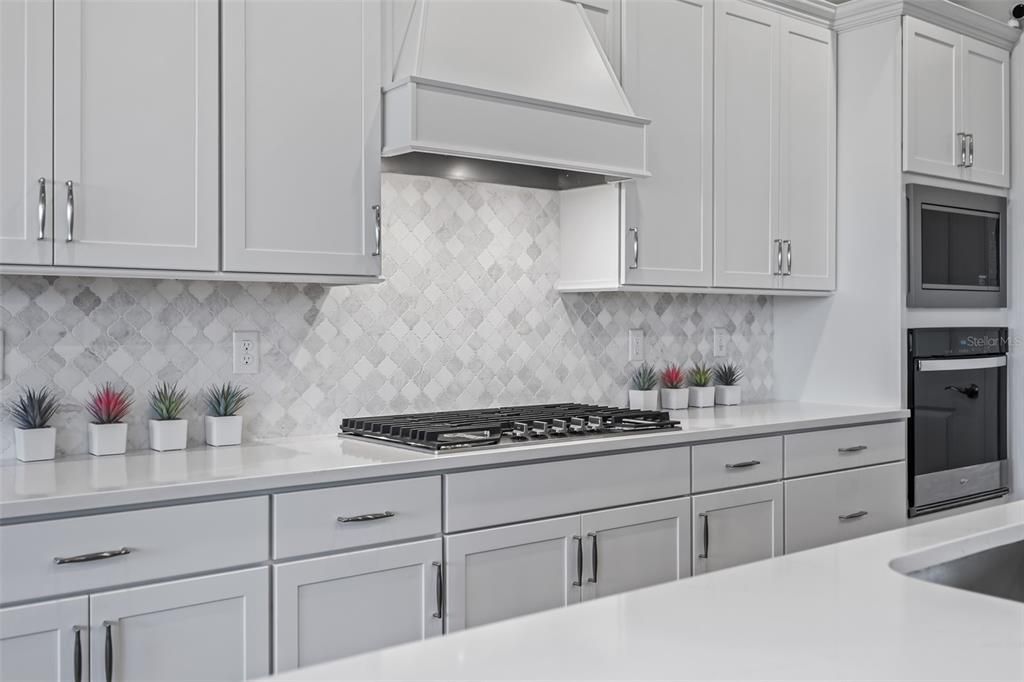 En Venta: $759,000 (3 camas, 3 baños, 2483 Pies cuadrados)