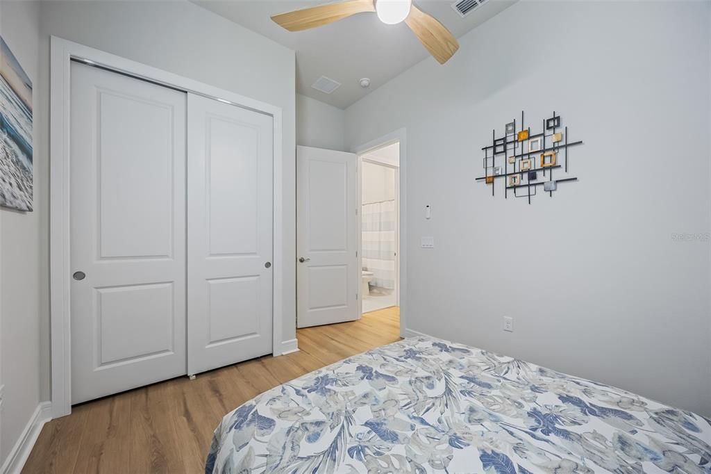 En Venta: $759,000 (3 camas, 3 baños, 2483 Pies cuadrados)