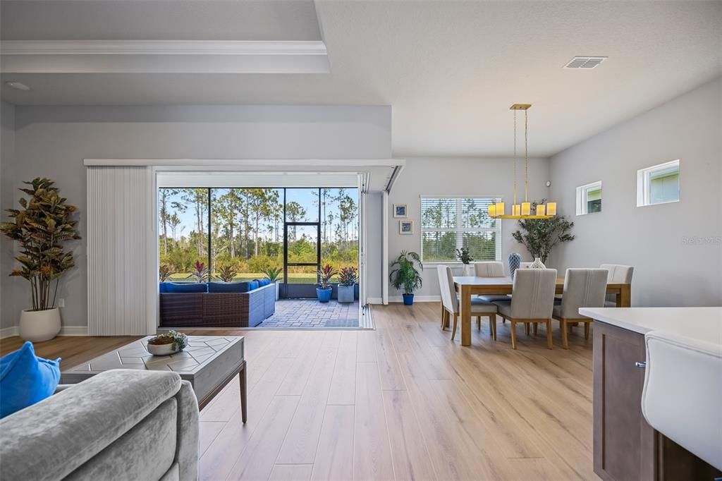 En Venta: $759,000 (3 camas, 3 baños, 2483 Pies cuadrados)