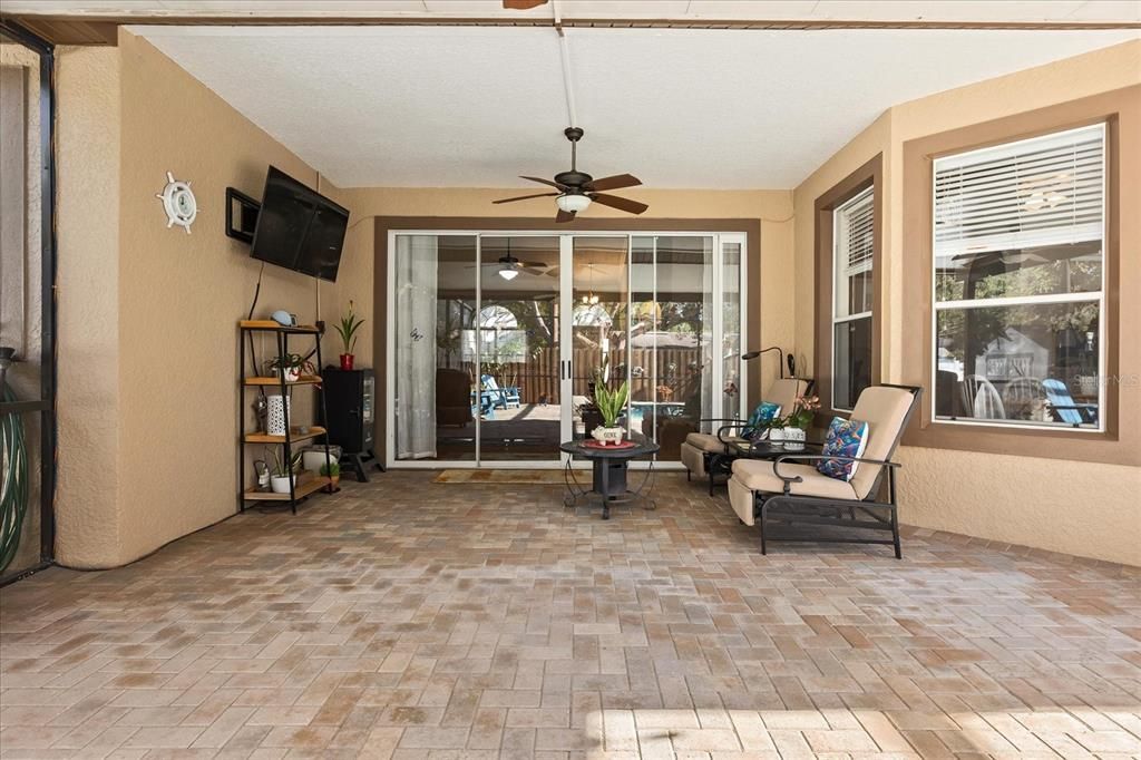 For Sale: $615,000 (4 beds, 3 baths, 2325 Square Feet)